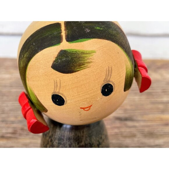 Vintage 1960s Japanese Kokeshi Doll Wood Girll Pigtail Bows 4" - Picture 8 of 9